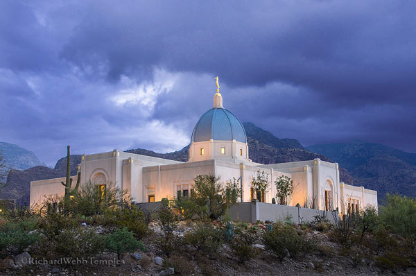 Tucson AZ LDS Temple with mountains in the background